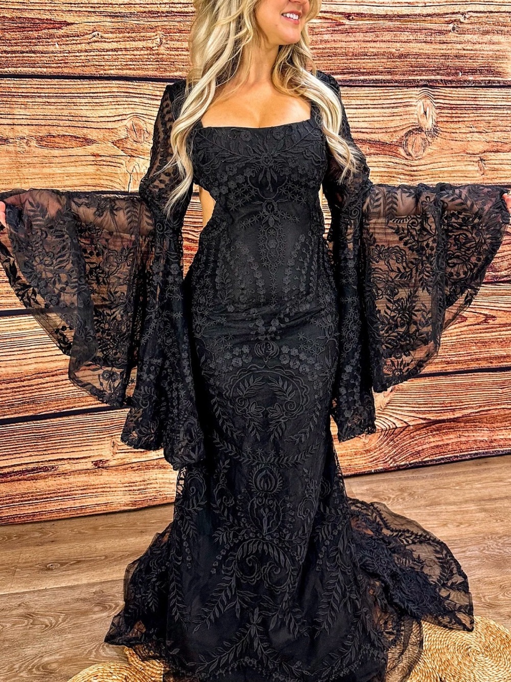 Black Lace Bell-Sleeve Long Dress Wedding Scottie